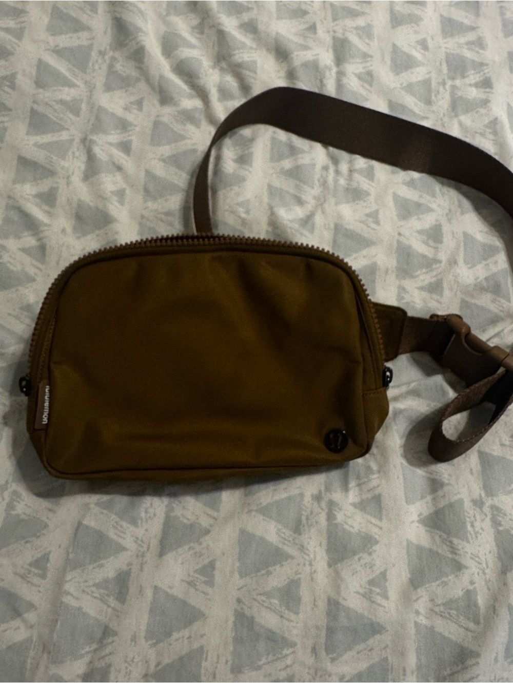 lululemon athletica burnt camel belt bag